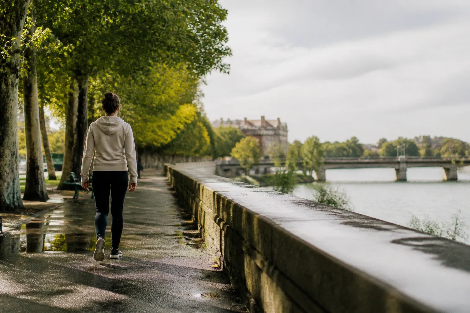 Méditation et science : que révèlent réellement les études cliniques sur son efficacité ?